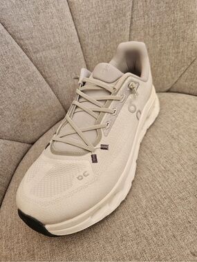 Running Men's Athletic Shoe - Beige / Cream